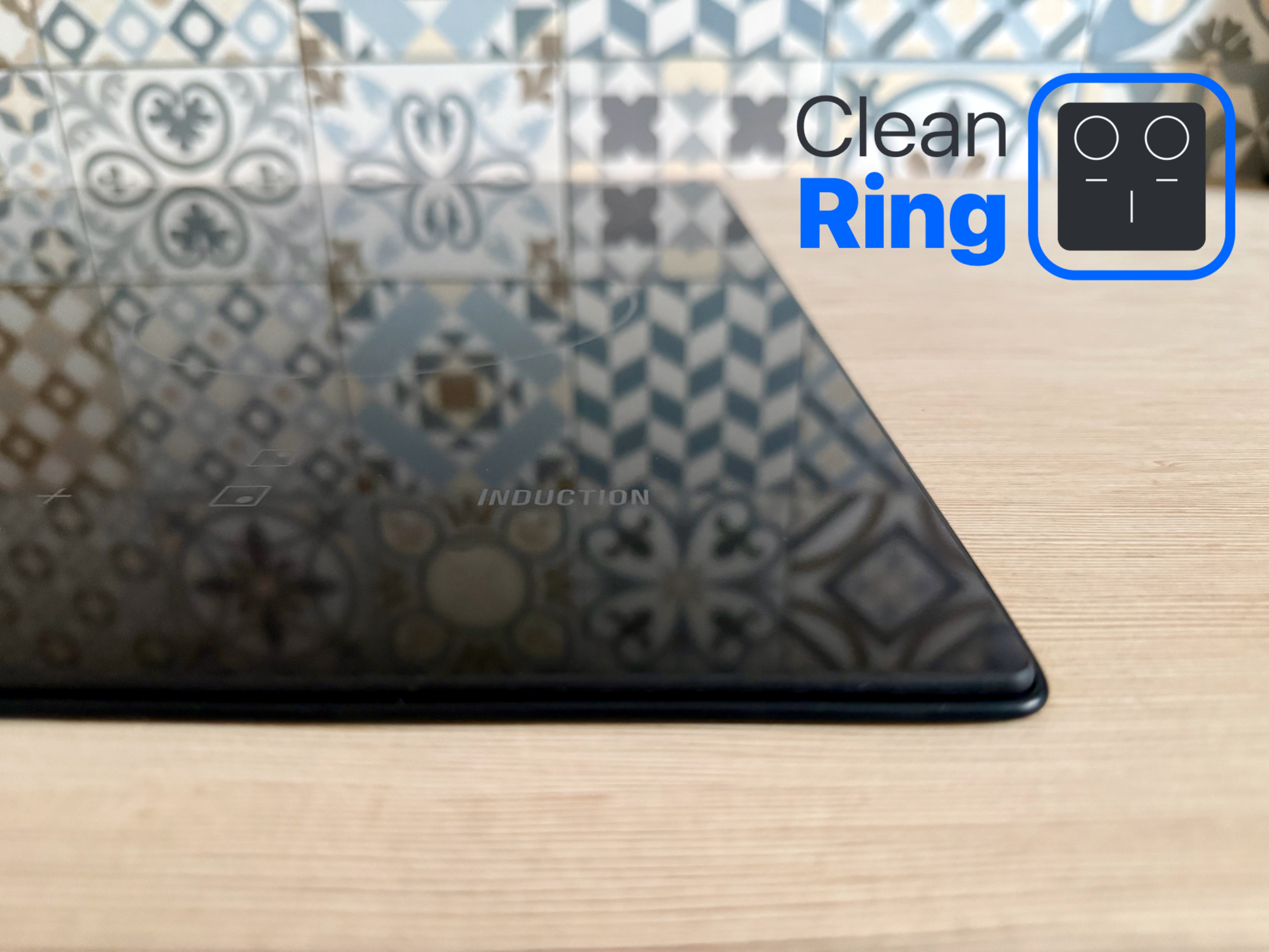 CleanRing – szczegół szczeliny między płytą indukcyjną a blatem z założoną uszczelką